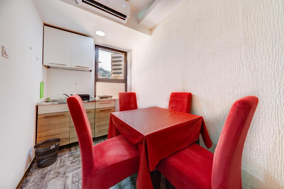 Post Office Center Apartments Μπούντβα Εξωτερικό φωτογραφία