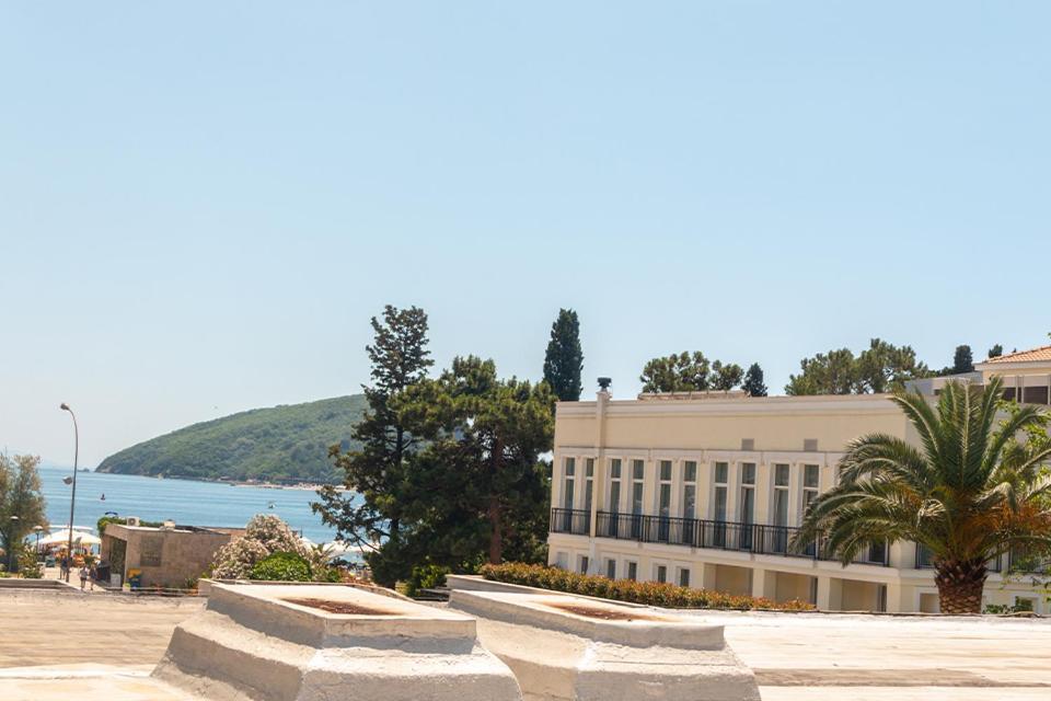 Post Office Center Apartments Μπούντβα Εξωτερικό φωτογραφία